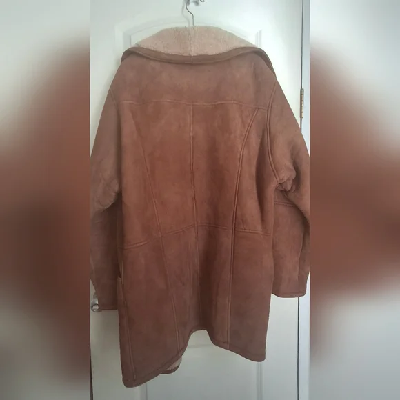 Hide society canada genuine sheepskin coat  sz 10 has stains Chocolate Brown - Picture 2 of 13